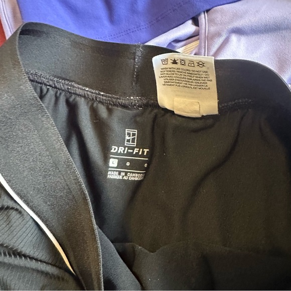 Activewear Nike and More Bundle - Picture 5 of 16